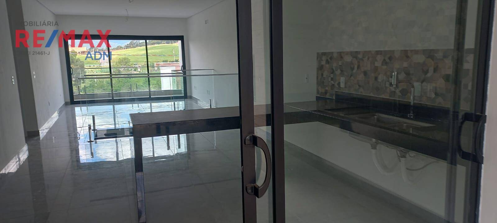 Casa de Condomínio à venda com 3 quartos, 190m² - Foto 1