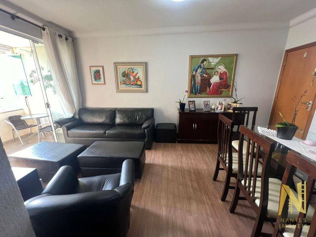 Apartamento à venda com 3 quartos, 96m² - Foto 2