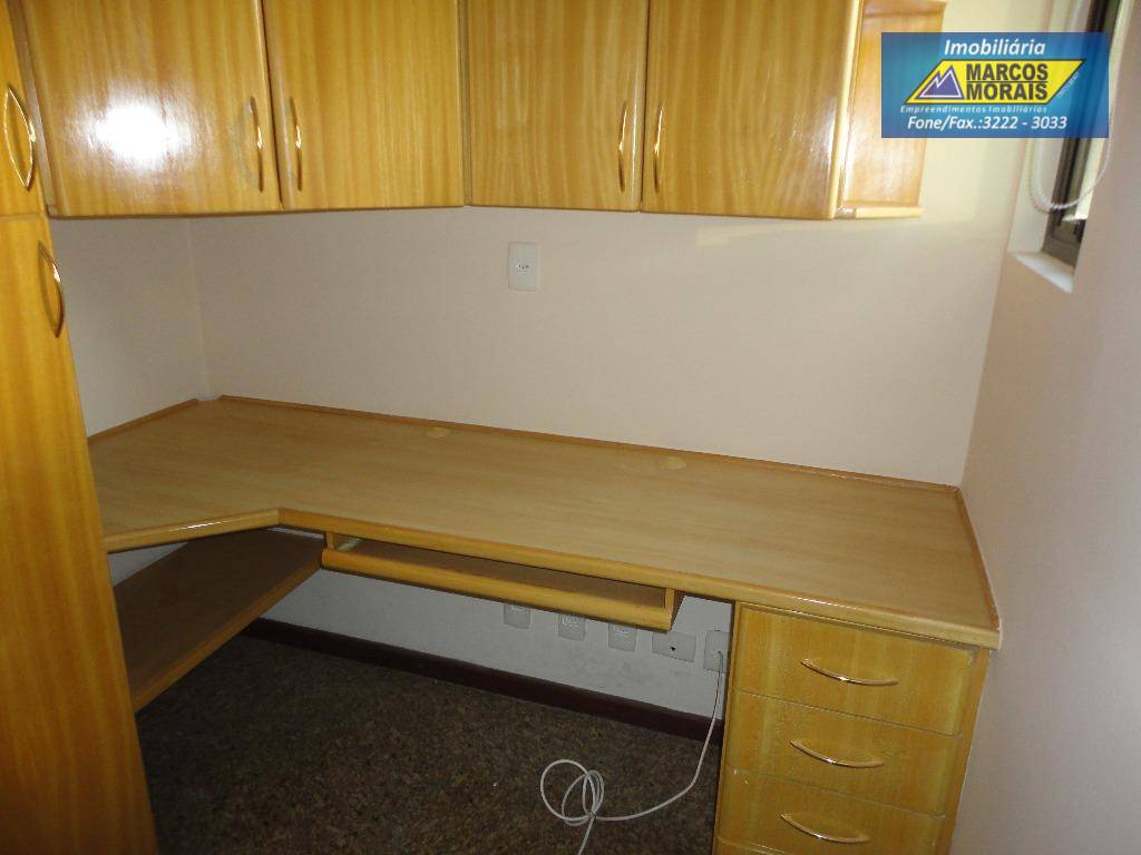 Apartamento à venda com 3 quartos, 189m² - Foto 12