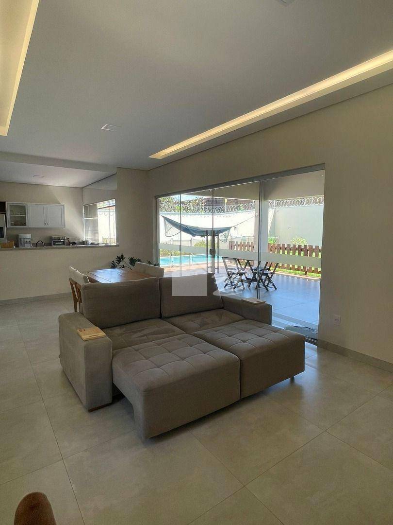 Casa à venda com 4 quartos, 250m² - Foto 11