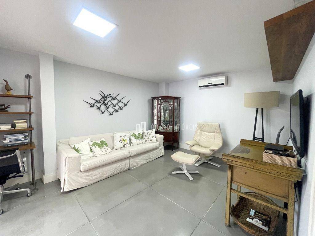 Casa de Condomínio à venda com 3 quartos, 211m² - Foto 30