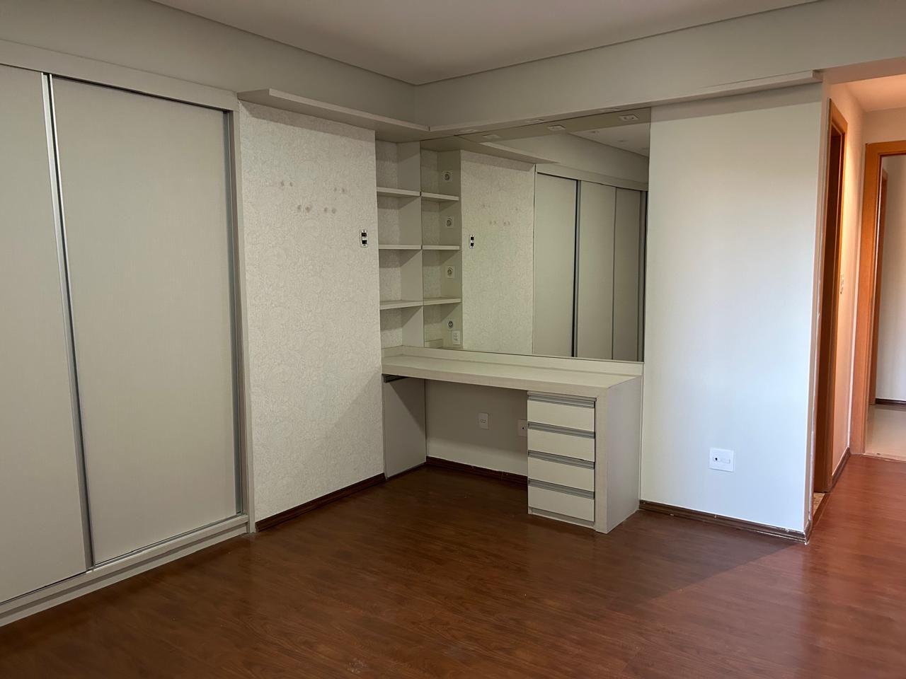 Apartamento à venda com 3 quartos, 173m² - Foto 3