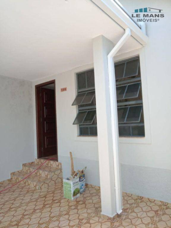 Casa à venda com 2 quartos, 86m² - Foto 2