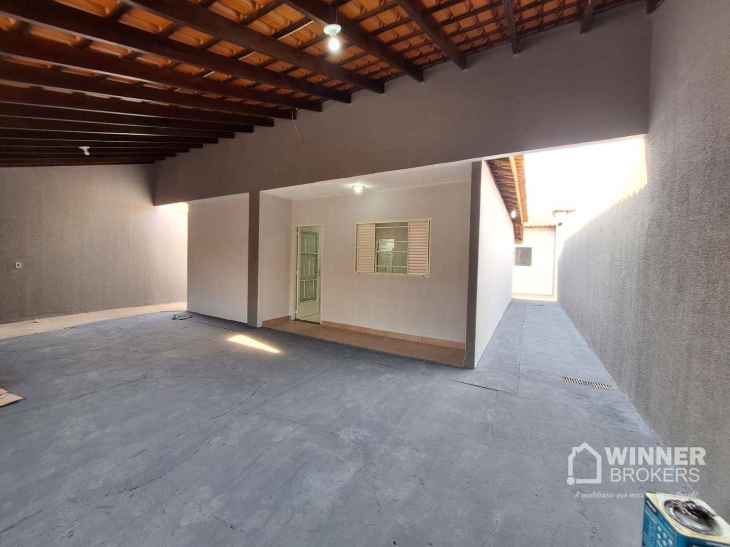 Casa à venda com 3 quartos, 180m² - Foto 2