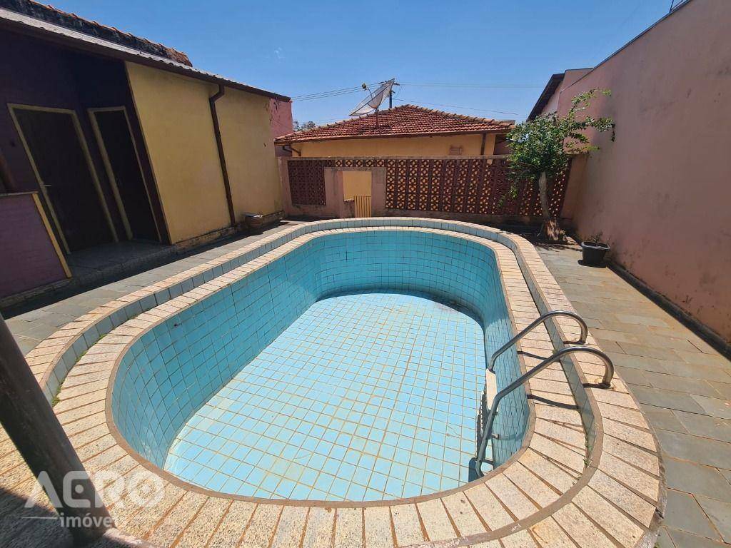 Casa à venda com 3 quartos, 200m² - Foto 11