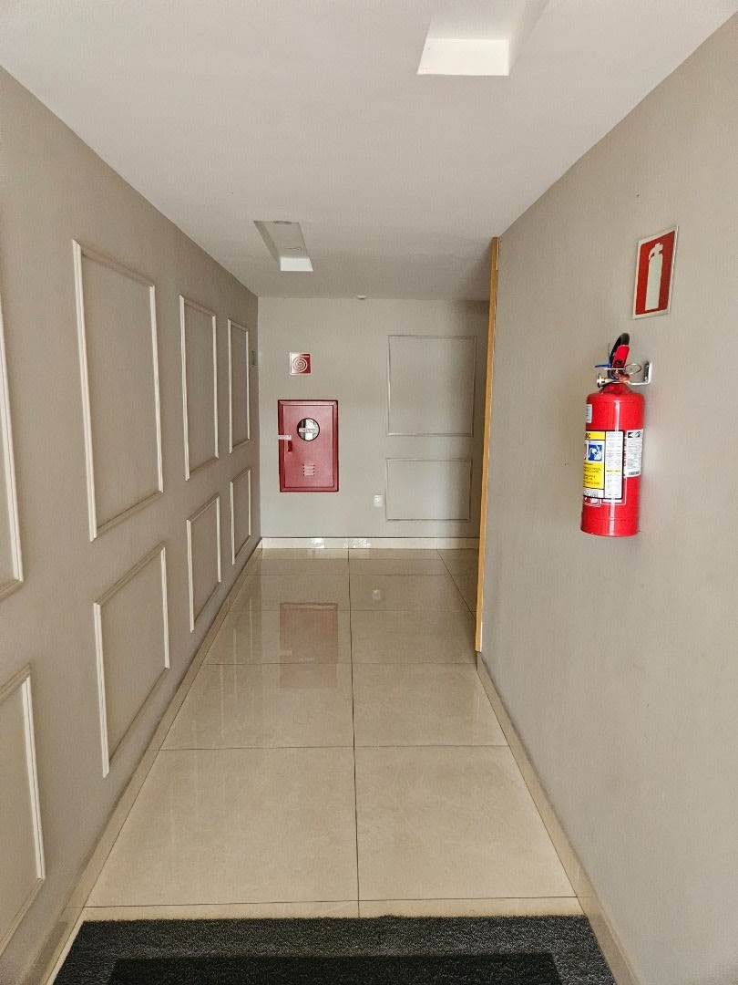 Apartamento à venda com 2 quartos, 82m² - Foto 2