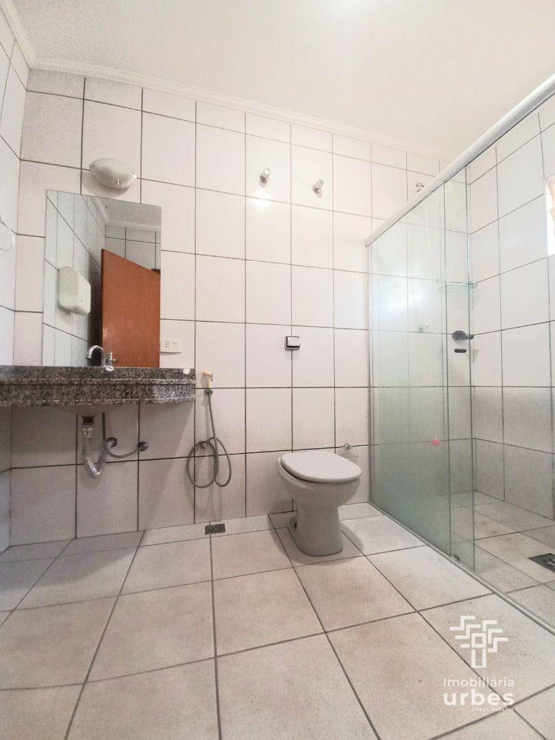 Casa à venda com 3 quartos, 220m² - Foto 18