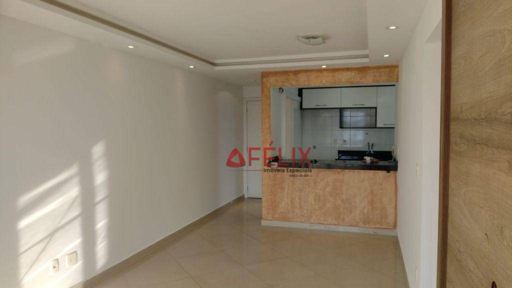 Apartamento à venda com 2 quartos, 77m² - Foto 4