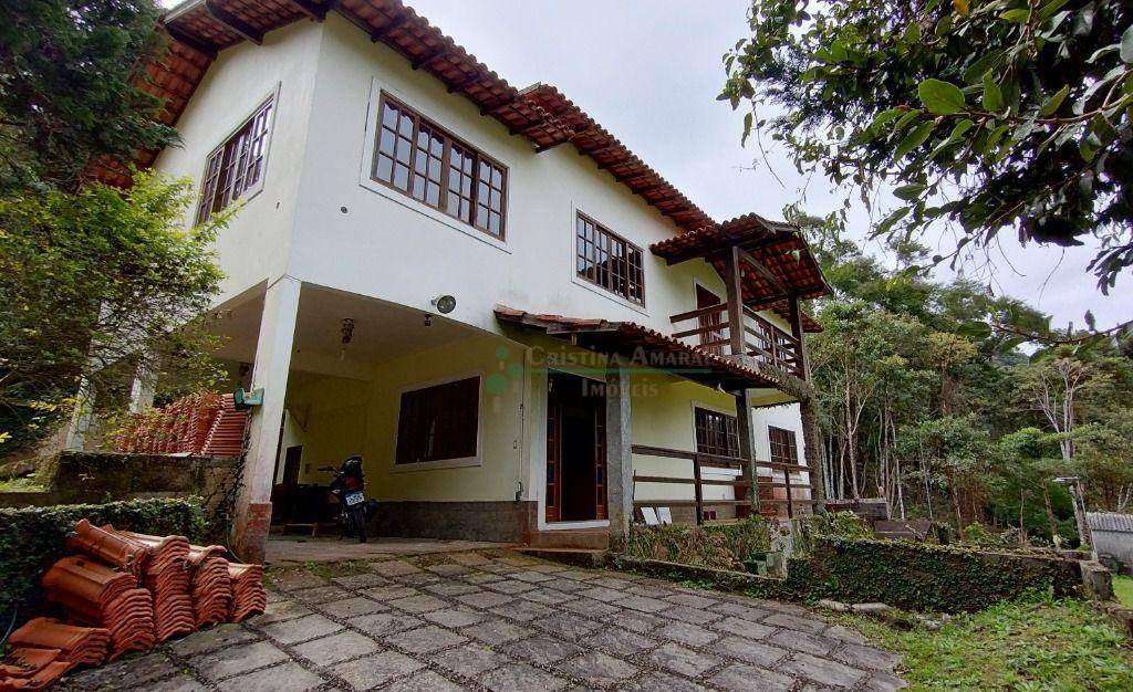 Casa de Condomínio à venda com 5 quartos, 214m² - Foto 1