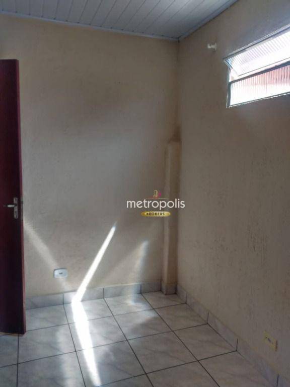 Casa à venda com 8 quartos, 250m² - Foto 11