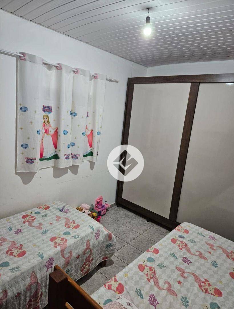 Casa à venda com 2 quartos, 58m² - Foto 4