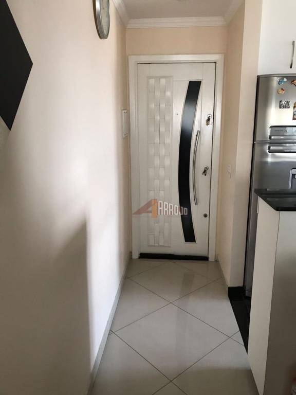 Apartamento à venda com 2 quartos, 50m² - Foto 15