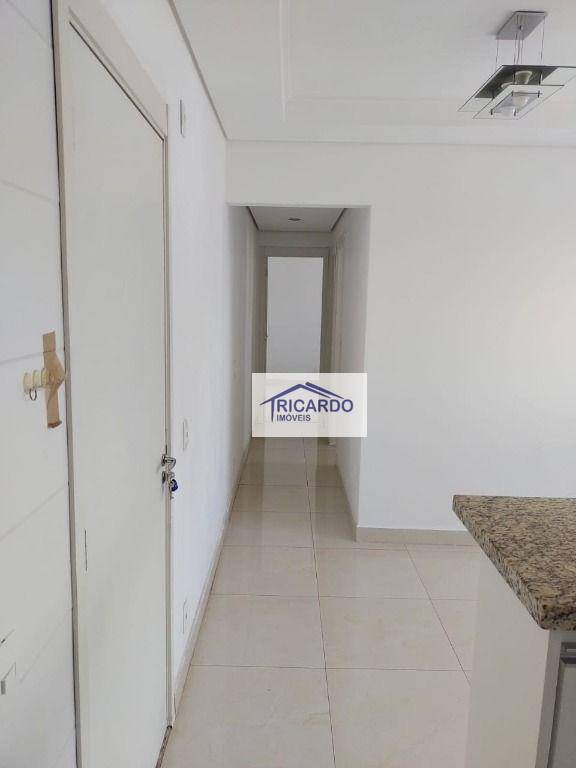 Apartamento à venda com 2 quartos, 43m² - Foto 2