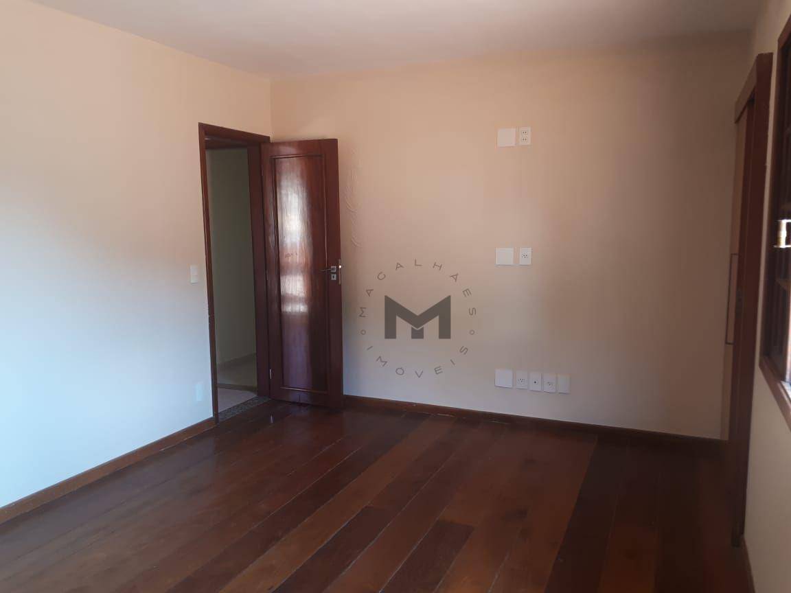 Casa à venda com 7 quartos, 399m² - Foto 27