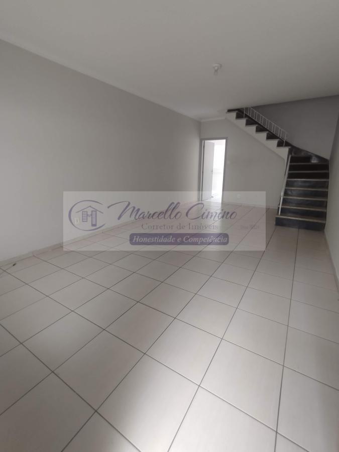 Sobrado para alugar com 3 quartos, 220m² - Foto 1