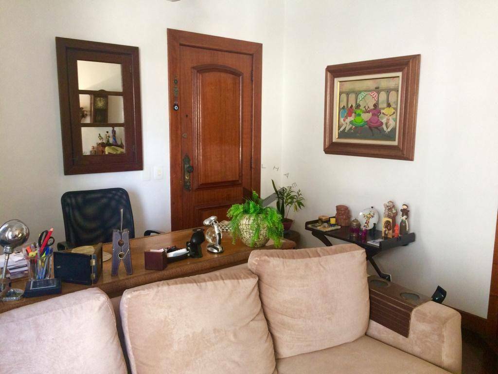 Apartamento à venda com 3 quartos, 240m² - Foto 9