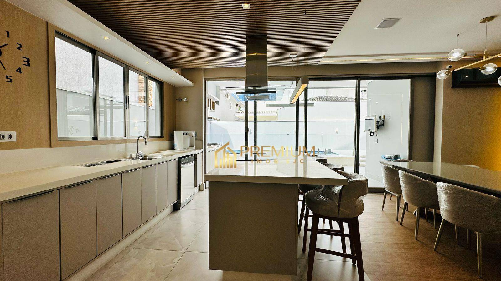 Sobrado, 3 quartos, 280 m² - Foto 2