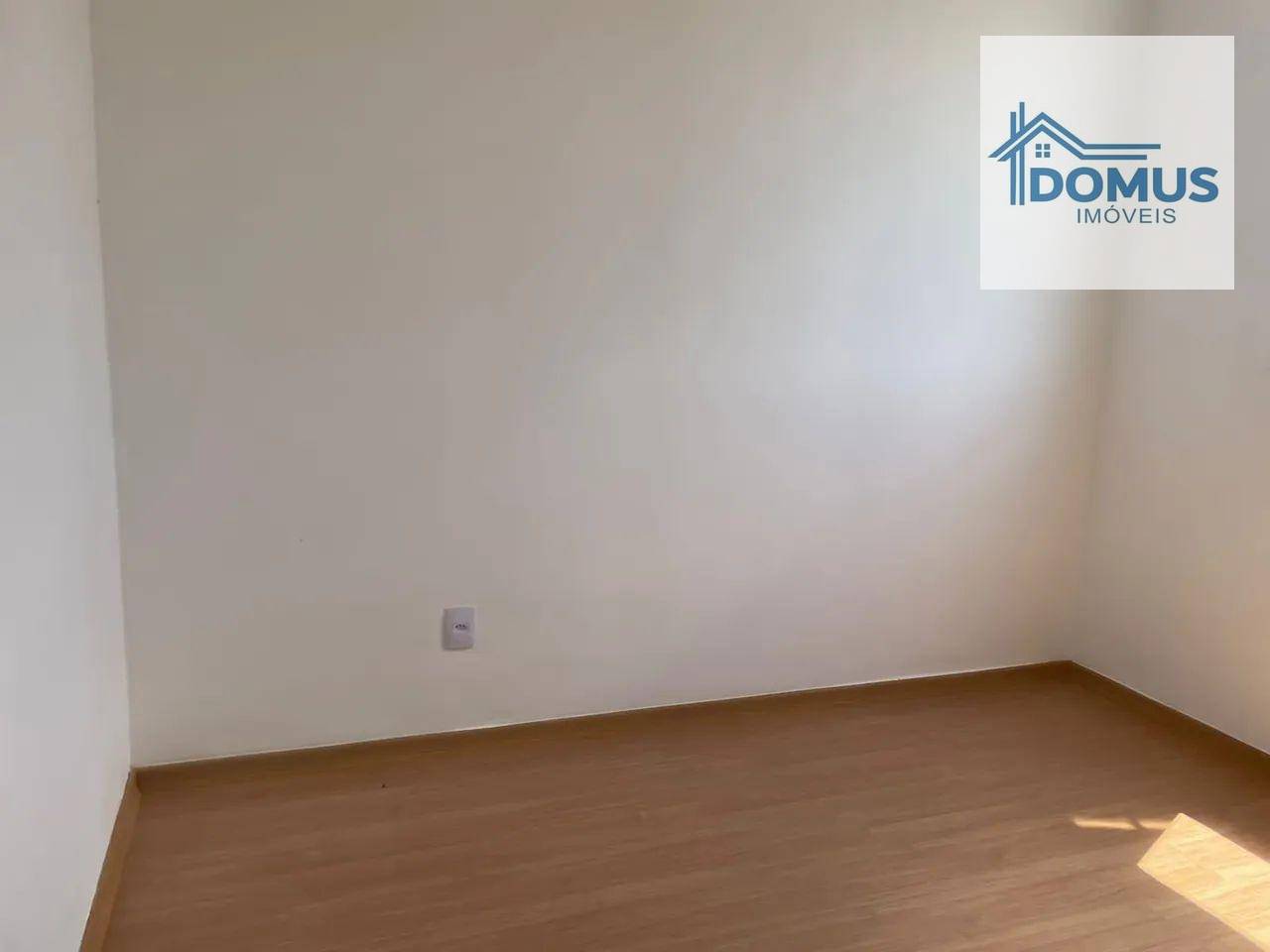 Apartamento à venda com 2 quartos, 40m² - Foto 11