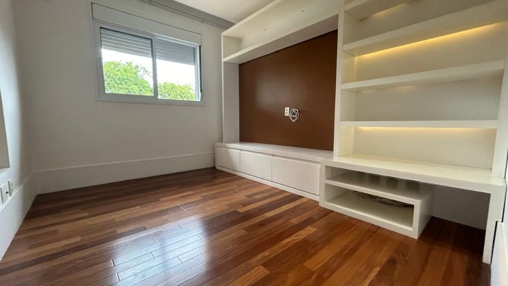 Casa de Condomínio para alugar com 3 quartos, 280m² - Foto 35