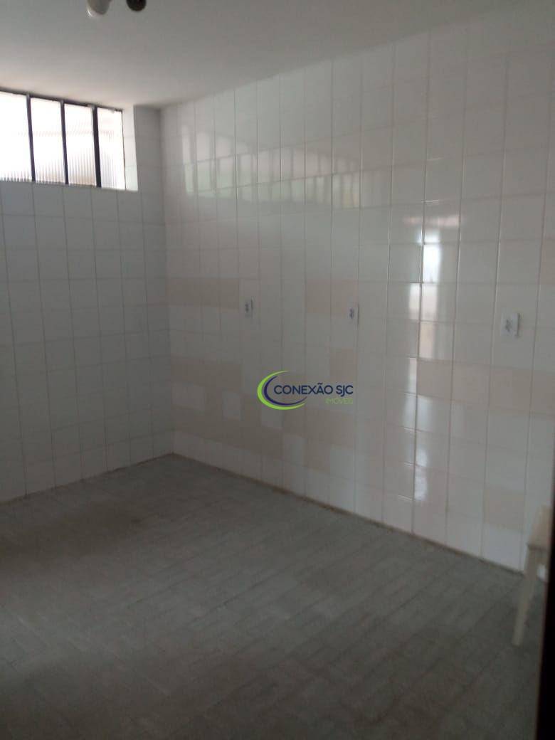 Casa para alugar com 4 quartos, 287m² - Foto 8