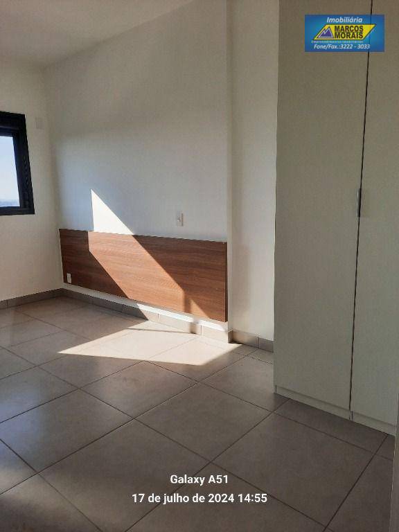 Apartamento para alugar com 3 quartos, 125m² - Foto 19