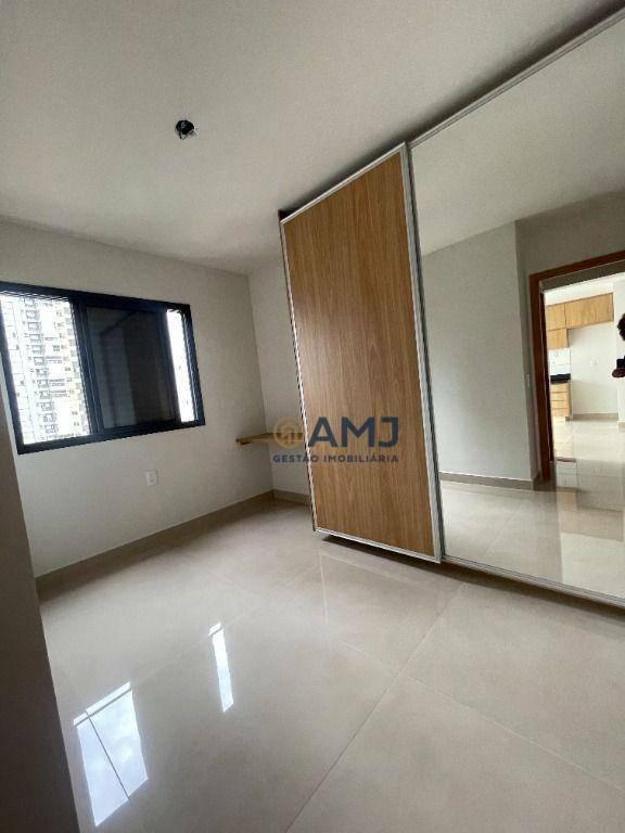 Apartamento à venda com 3 quartos, 77m² - Foto 3