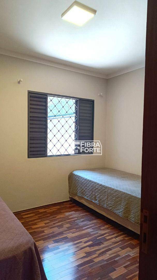 Casa à venda com 3 quartos, 220m² - Foto 14