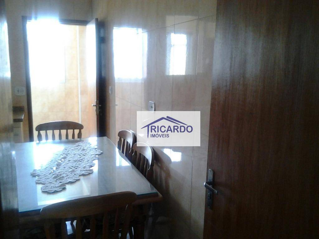 Apartamento à venda com 3 quartos, 127m² - Foto 12