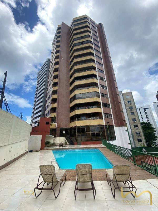 Apartamento à venda com 4 quartos, 225m² - Foto 1