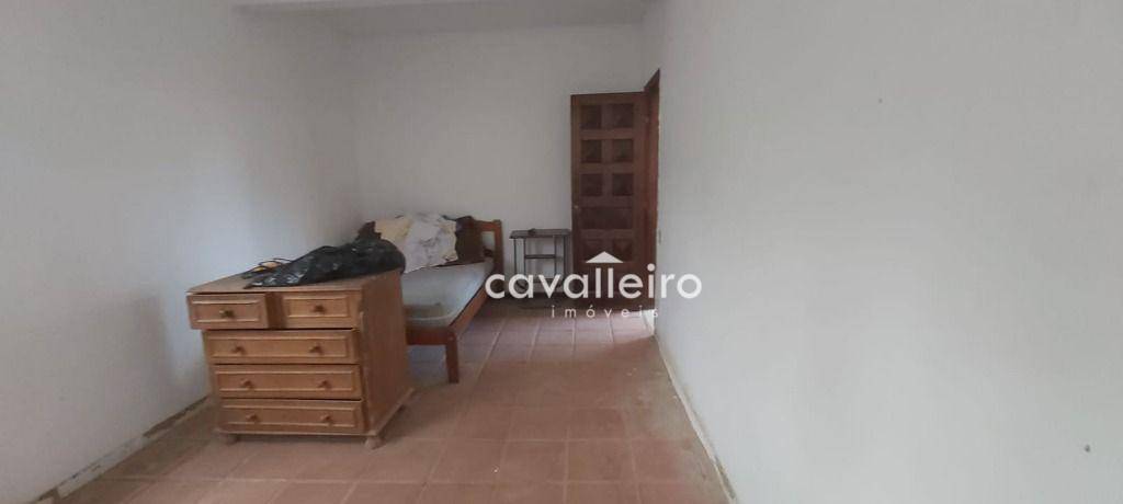Casa à venda com 6 quartos, 90m² - Foto 25