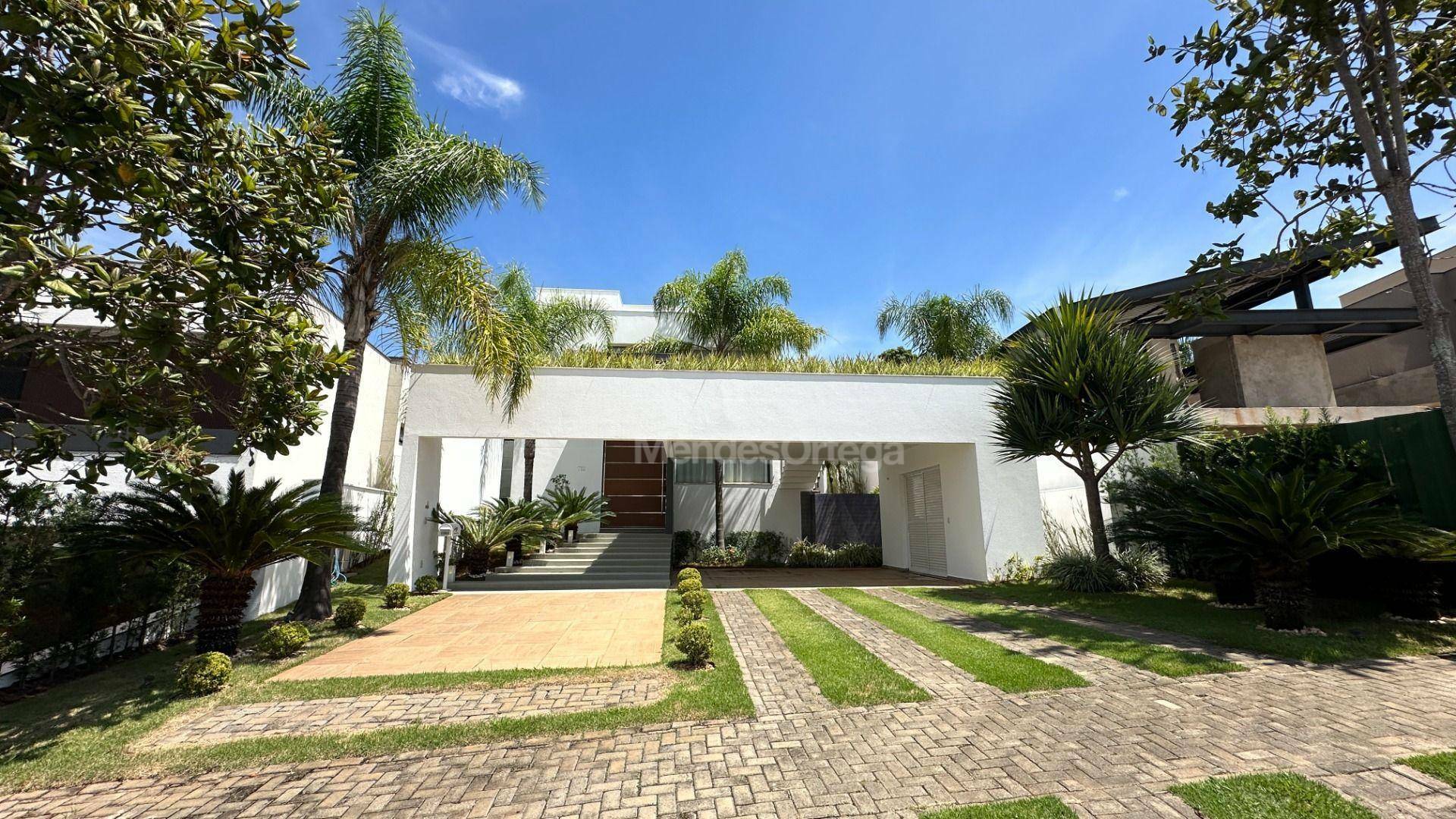 Casa de Condomínio à venda com 4 quartos, 409m² - Foto 1