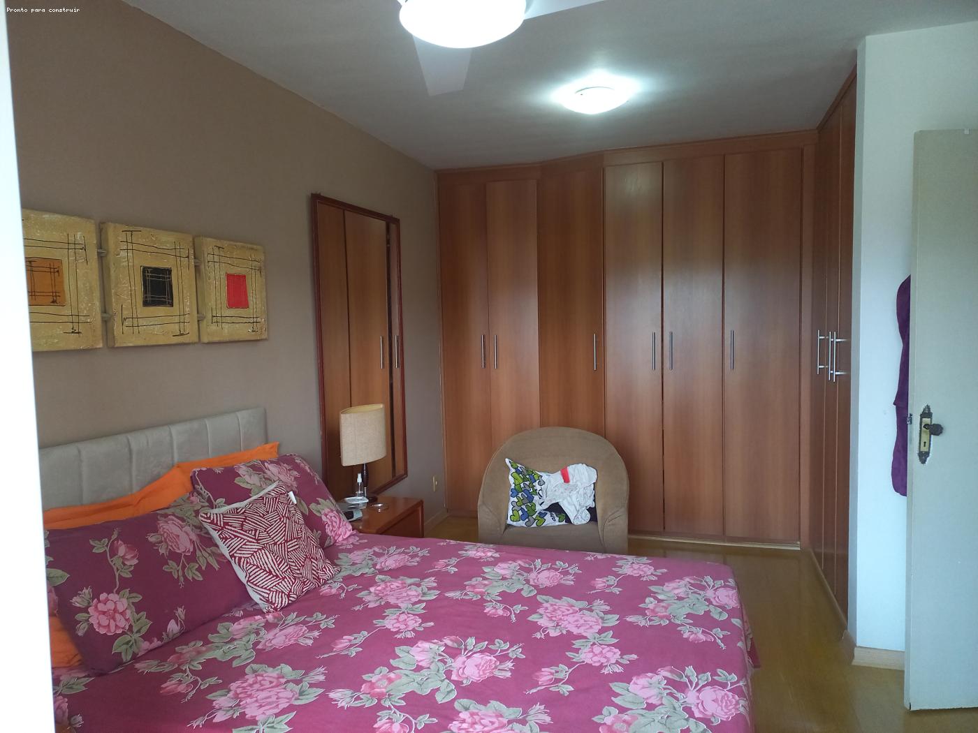 Casa à venda com 4 quartos, 360m² - Foto 28