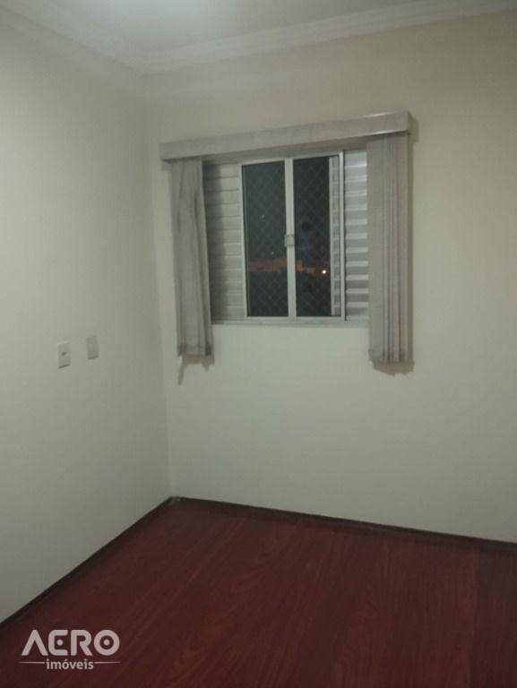 Apartamento à venda com 2 quartos, 67m² - Foto 5