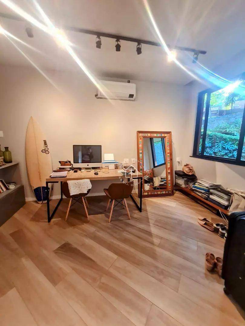 Casa de Condomínio à venda com 3 quartos, 335m² - Foto 5