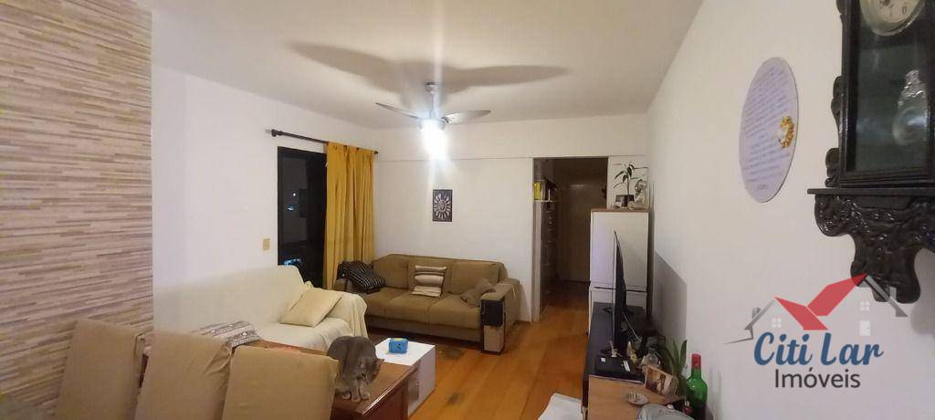 Apartamento à venda com 3 quartos, 69m² - Foto 2