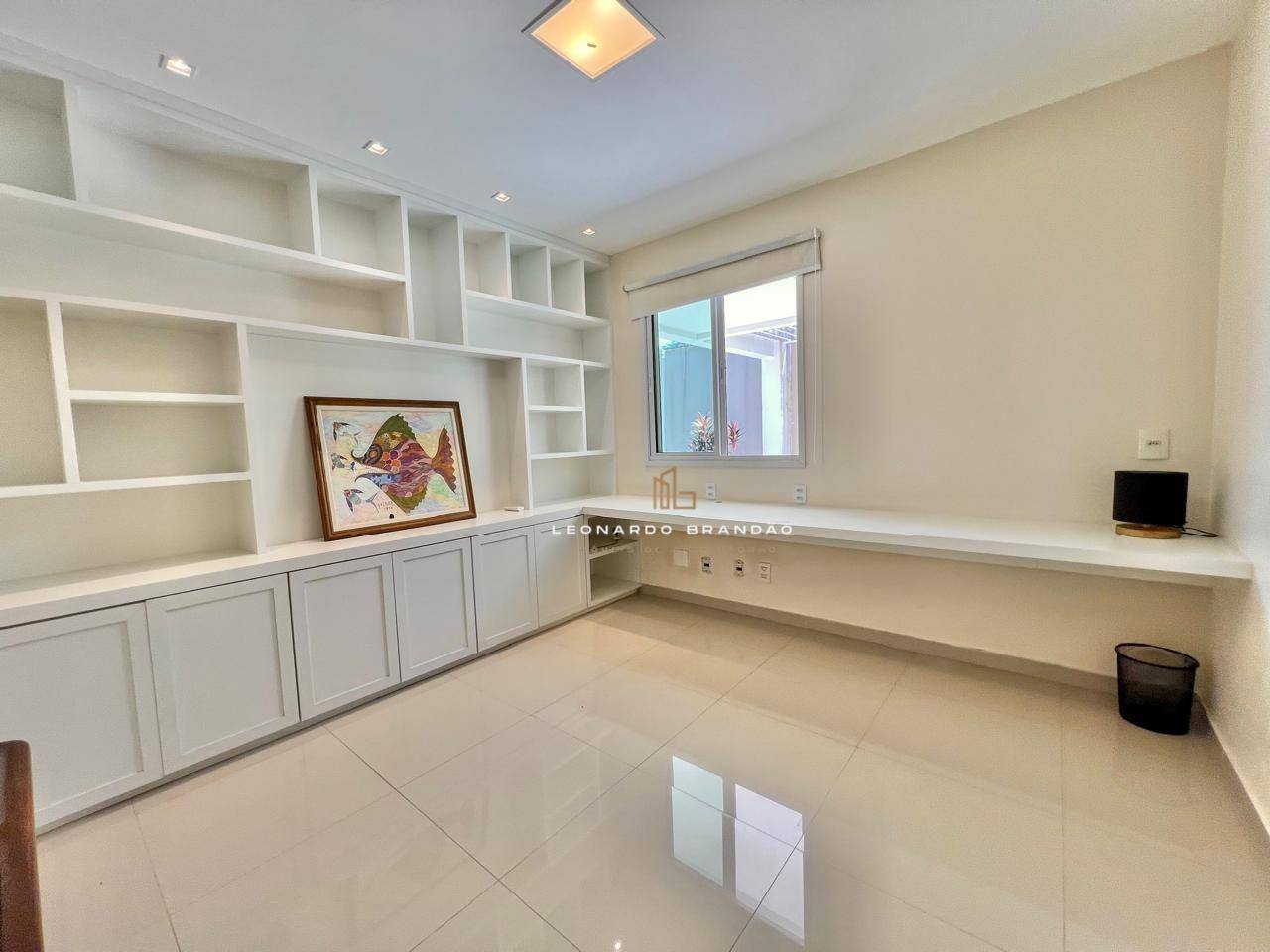 Casa de Condomínio à venda com 4 quartos, 246m² - Foto 14
