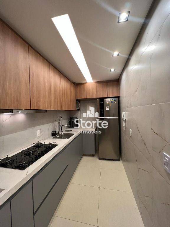 Apartamento à venda com 2 quartos, 64m² - Foto 4