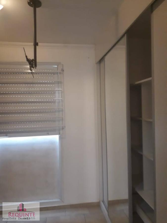 Apartamento à venda com 3 quartos, 75m² - Foto 1