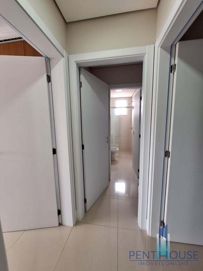 Apartamento para alugar com 3 quartos, 136m² - Foto 15