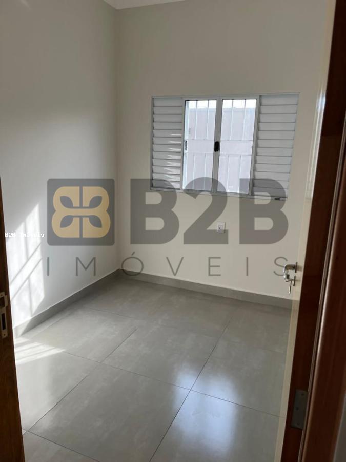 Casa à venda com 3 quartos, 67m² - Foto 9