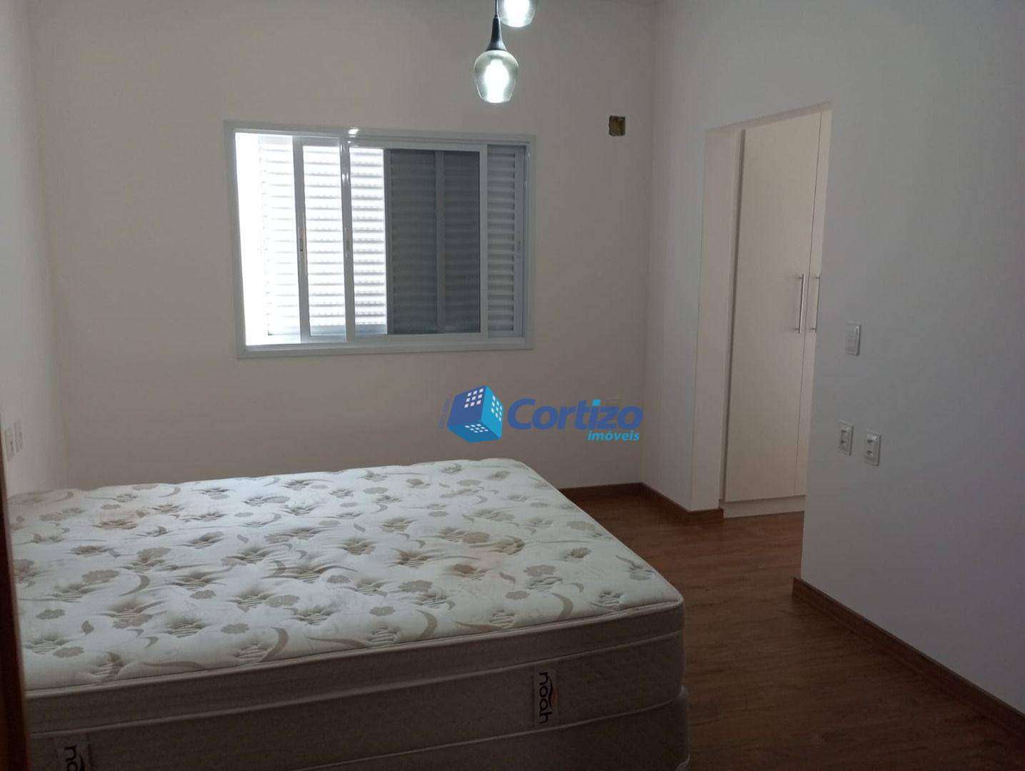 Casa à venda com 3 quartos, 240m² - Foto 17