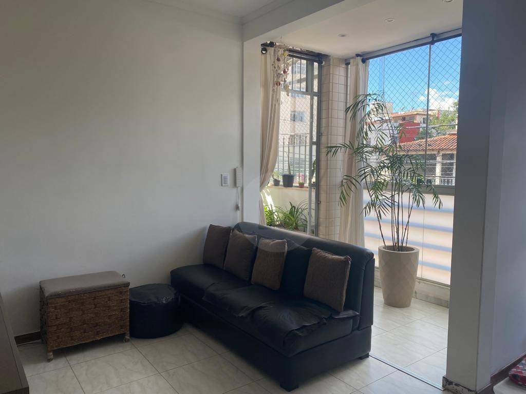 Apartamento à venda com 3 quartos, 156m² - Foto 3