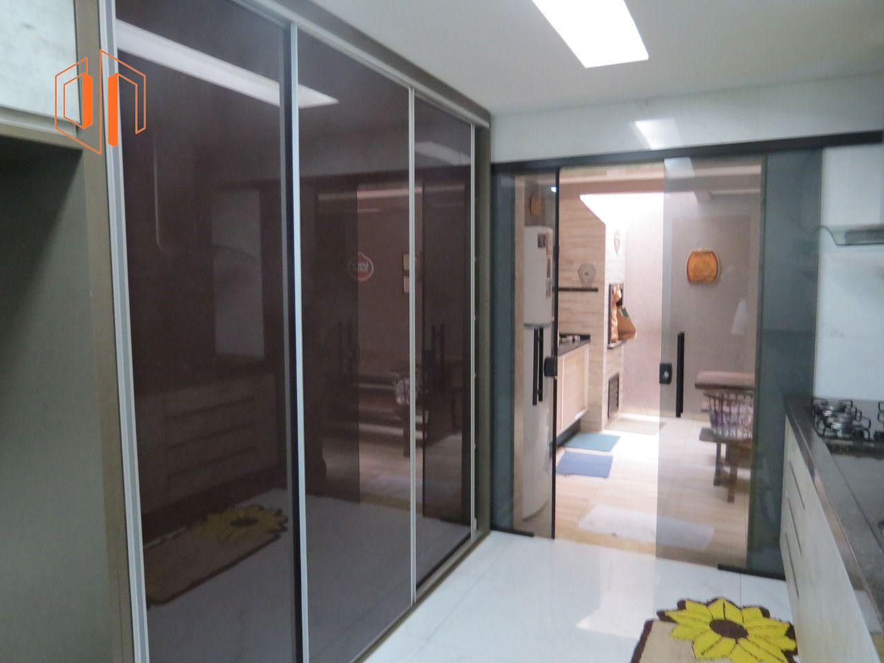 Sobrado à venda com 3 quartos, 250m² - Foto 14