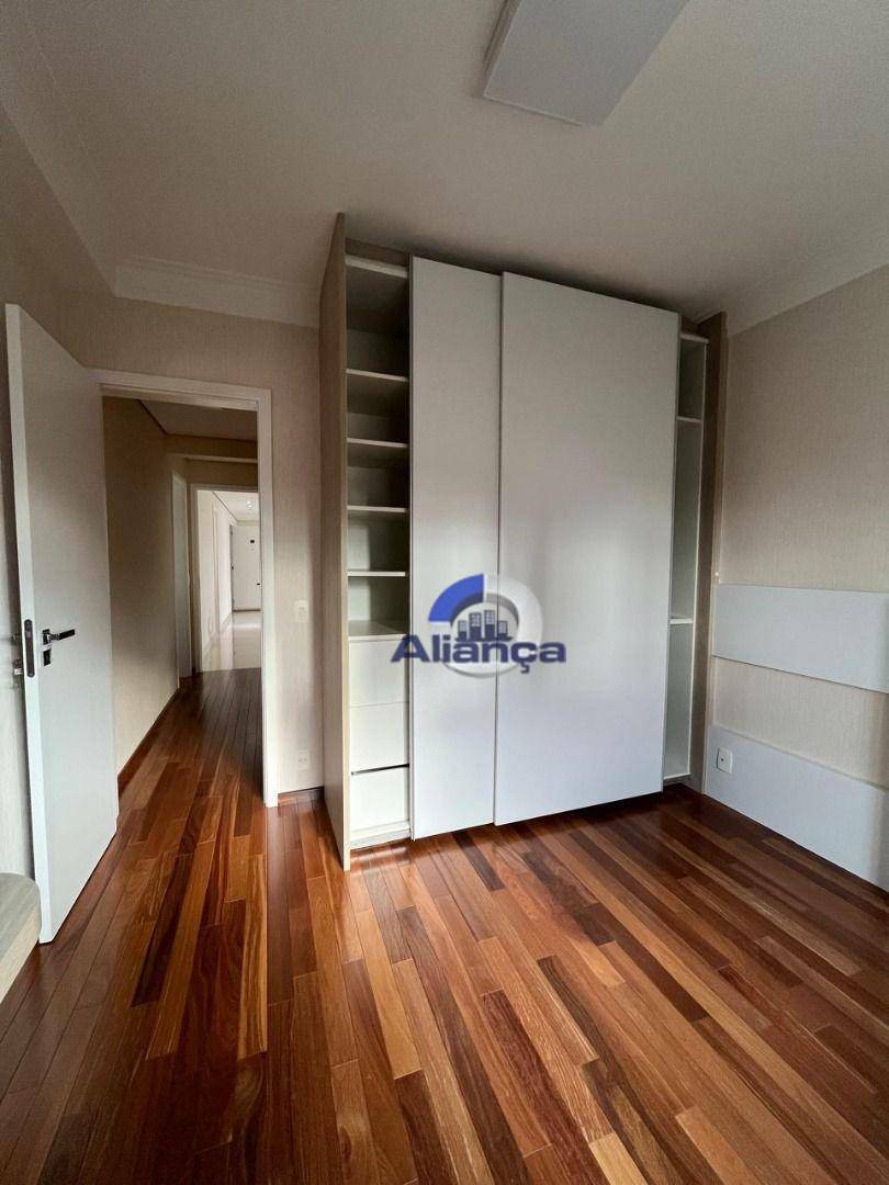 Apartamento à venda com 3 quartos, 220m² - Foto 10