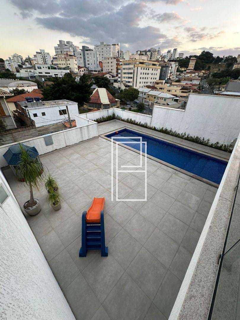 Casa à venda com 4 quartos, 250m² - Foto 43