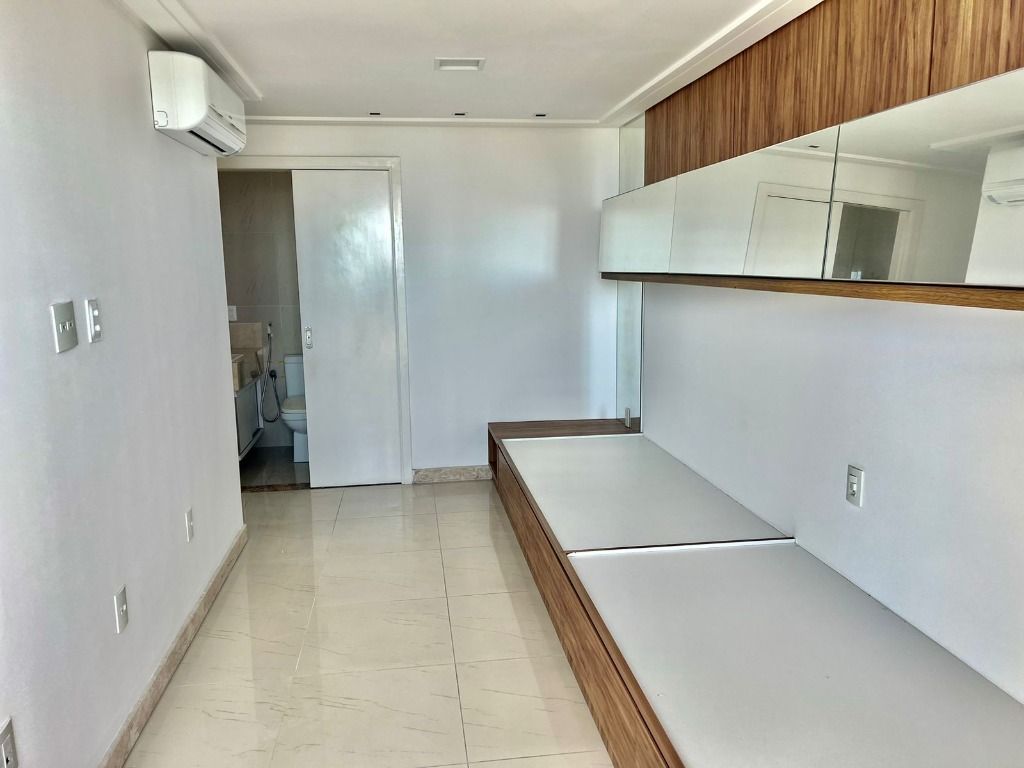 Apartamento à venda com 4 quartos, 236m² - Foto 10