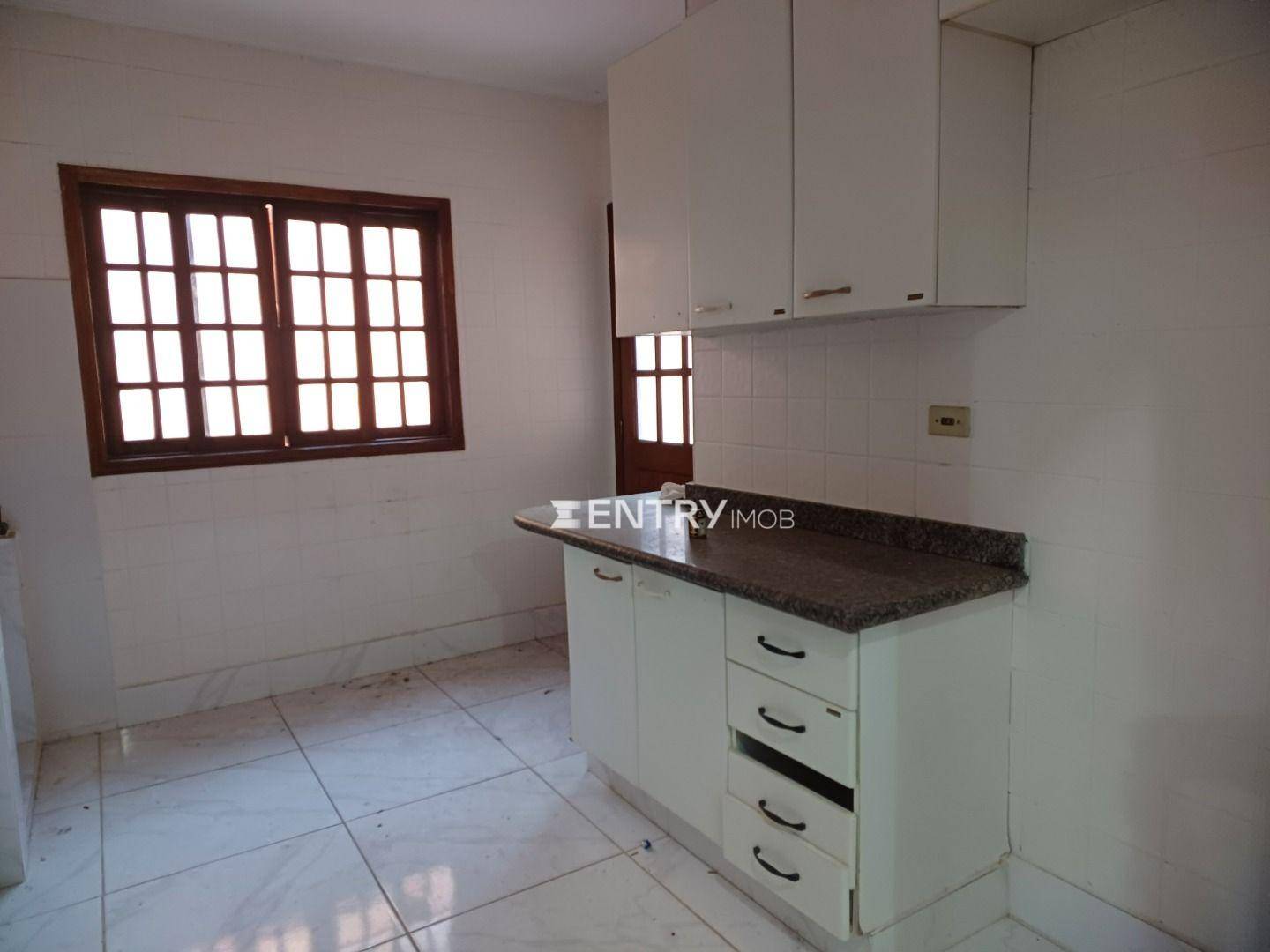 Casa à venda com 3 quartos, 100m² - Foto 13