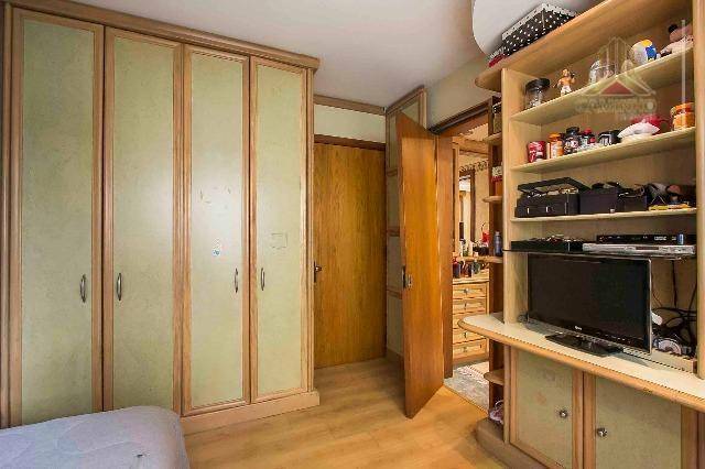 Apartamento à venda com 3 quartos, 243m² - Foto 26