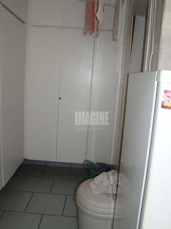 Apartamento à venda com 3 quartos, 235m² - Foto 26