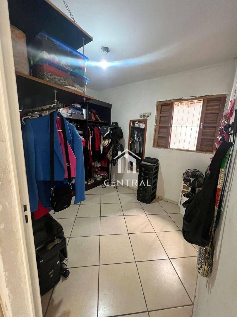 Casa à venda com 3 quartos, 199m² - Foto 4